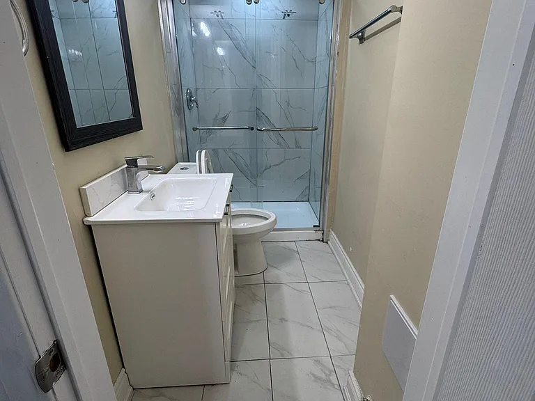 140 Cadillac Cres #BASEMENT — Photo 11