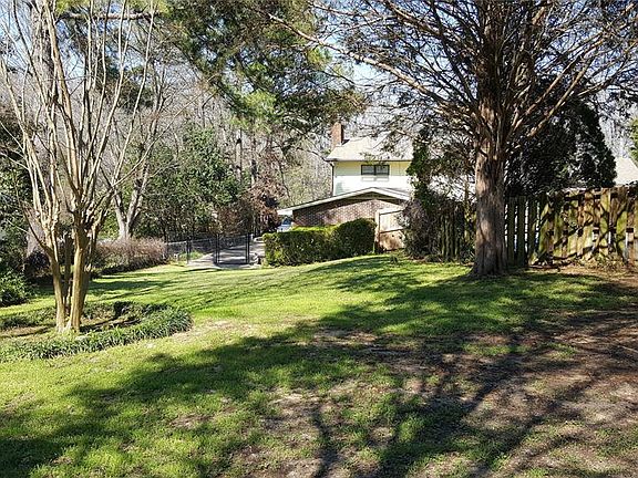 5th image of 425 Carol Villa Dr
