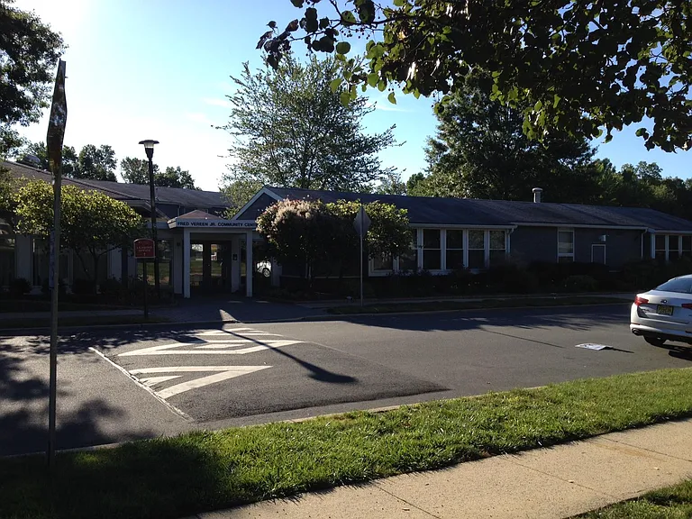 Eggerts Crossing Village — Photo 15