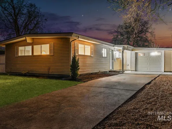 3905 W Normandie Dr, Boise, ID 83705
