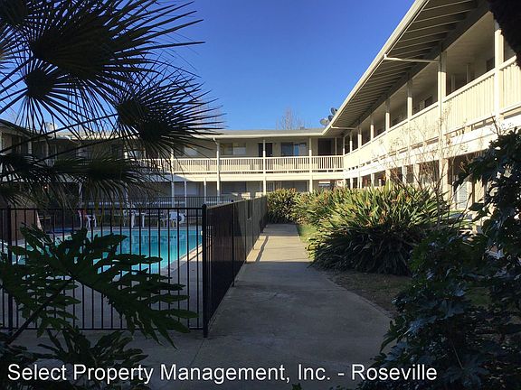 3rd image of 500 Sunrise Ave #12