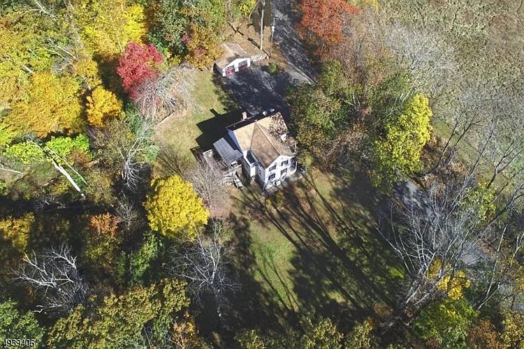 151 Hacklebarney Rd photo 1