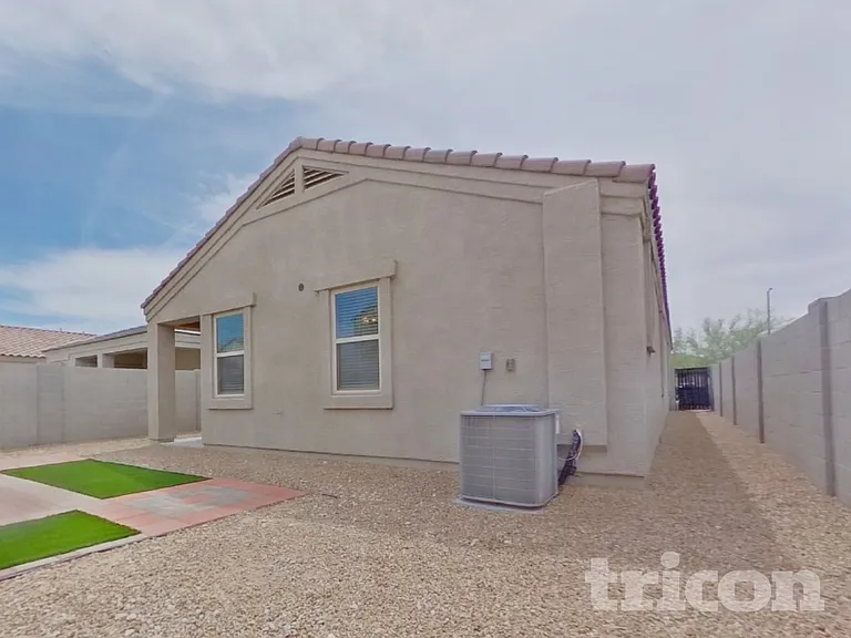 29964 W Mulberry Dr — Photo 15