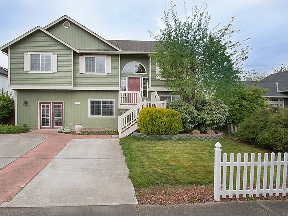 2nd image of 1330 90th Ave NE