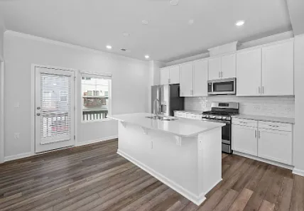 5243 Forsyth Park St — Photo 8