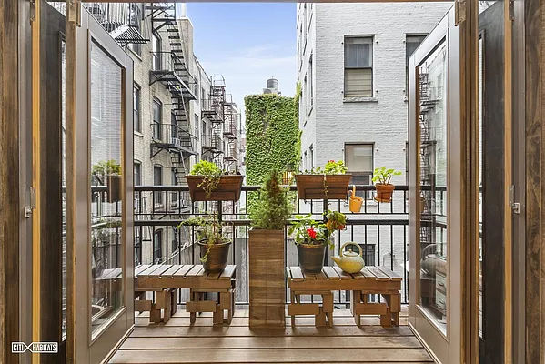 Sold by Citi Habitats | media 11