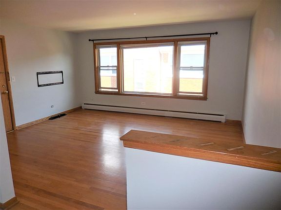 4th image of 8541 N Milwaukee Ave APT 2W