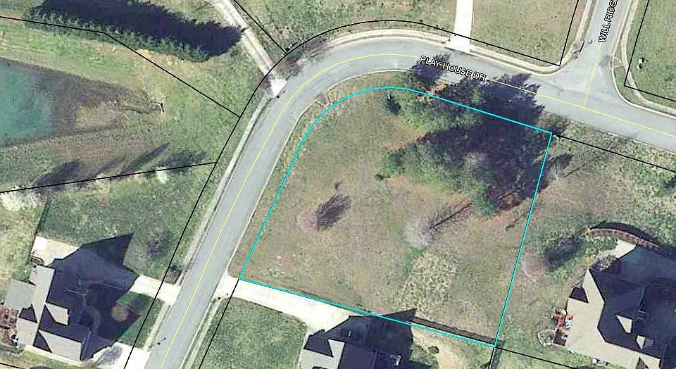 1st image of 8 Playhouse Dr