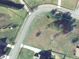 8 Playhouse Dr, Ringgold, GA 30736