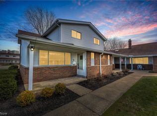 25515 Clubside Dr Unit 12, North Olmsted, OH 44070