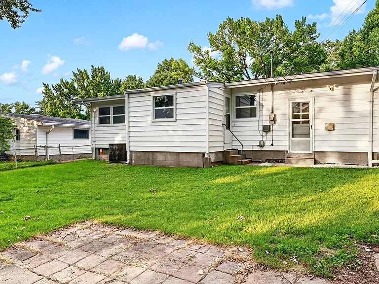 9219 Ellison Dr — Photo 23