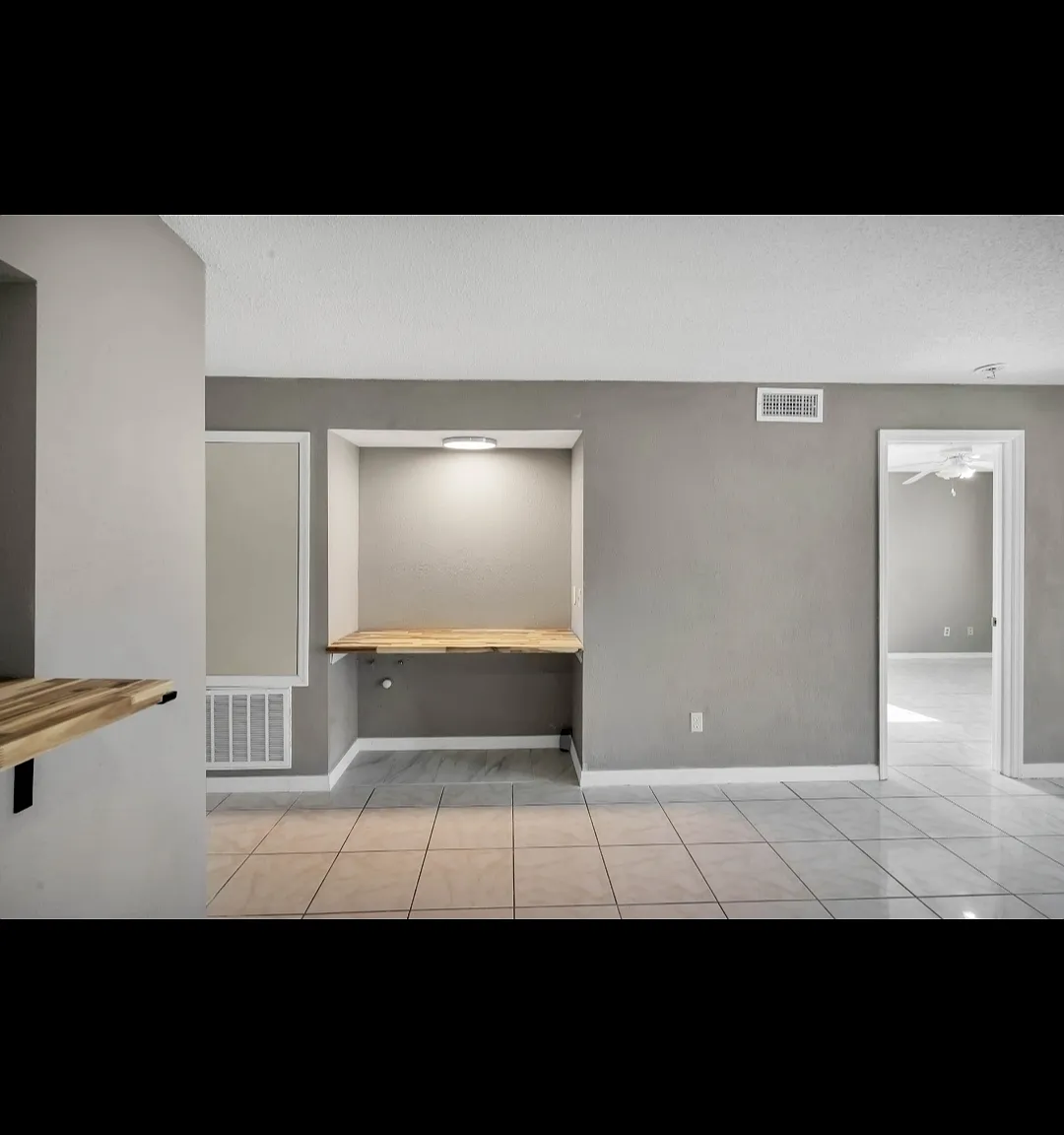 2 bed, 992 sqft, $1,800 — Photo 3