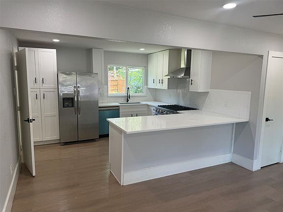 2nd image of 1123 Hansboro Ave