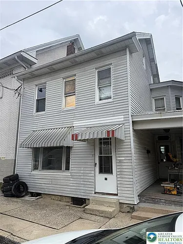 119 S 3rd St #B Photo 1