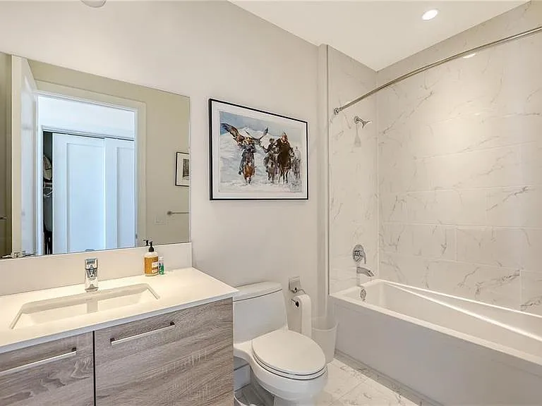 111 S Pineapple Ave #1210 — Photo 23
