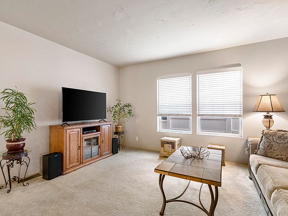 4th image of 2395 SW Yarrow Creek Dr