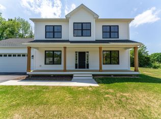 1 Abbey Rd, Ledyard, CT 06339