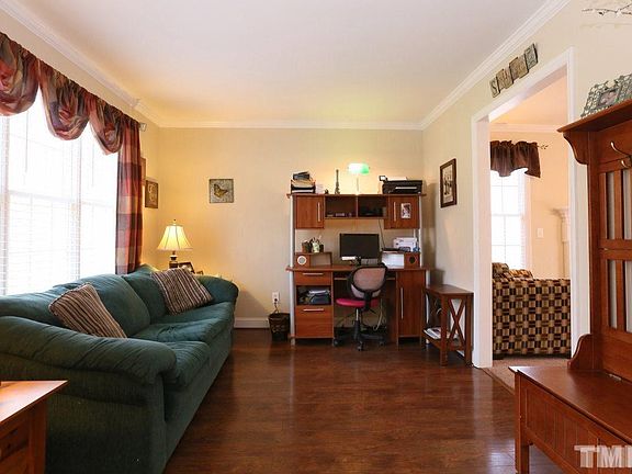 4th image of 408 Delvin Ln