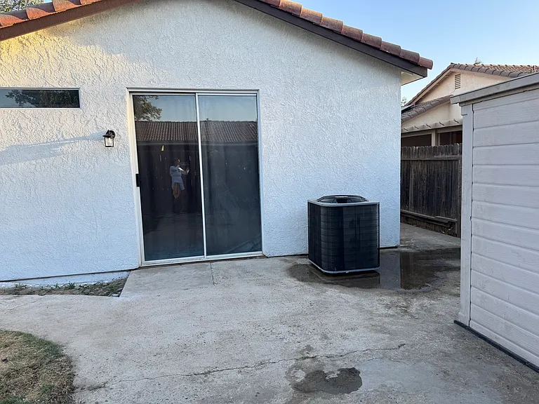 2222 W Vine Ave — Photo 34