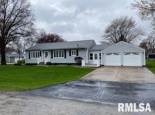 1314 12th St, Orion, IL 61273