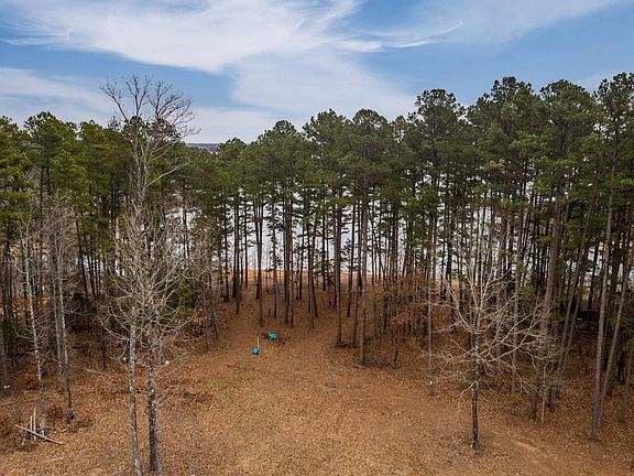 4th image of 3195 Brownsville Rd