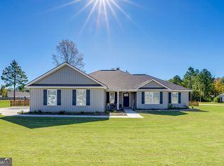 132 River Bluff Way, Ellabell, GA 31308