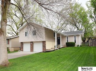 13814 Polk Cir, Omaha, NE 68137