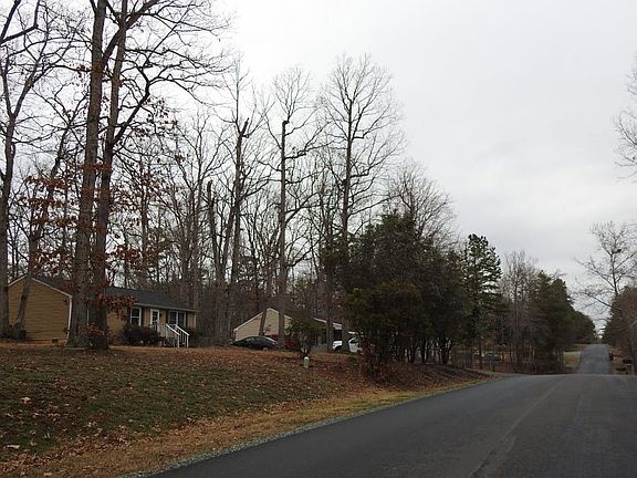5th image of 10 Kiowa Ln