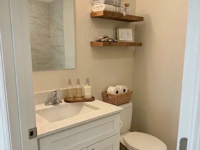 416 Columbus Blvd S — Photo 10