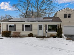 81 Lamphere Rd, Groton, CT 06355