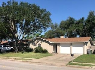 304 Monterrey Dr, Victoria, TX 77904