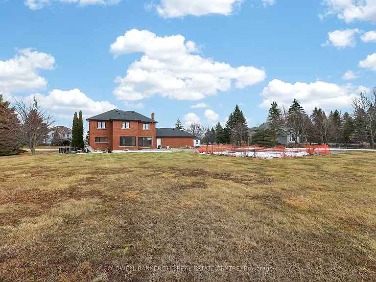 8 Brownlee Dr — Photo 42