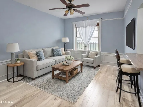 8015 6th Avenue image 1 of 7