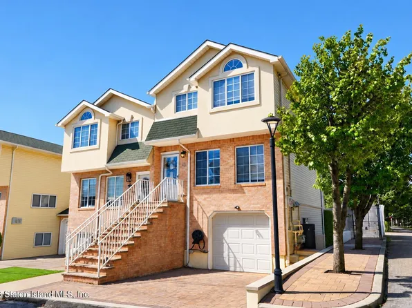 34 Pheasant Ln, Staten Island, NY 10309