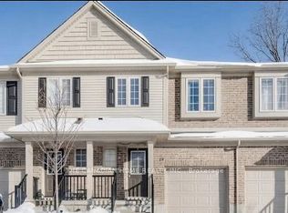 50 Pinnacle Dr #19, Kitchener, ON N2P0H8