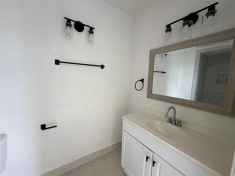 14407 Locke Ln — Photo 18