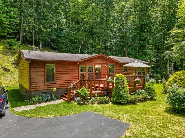 312 Whippoorwill Ln, Sylva, NC 28779