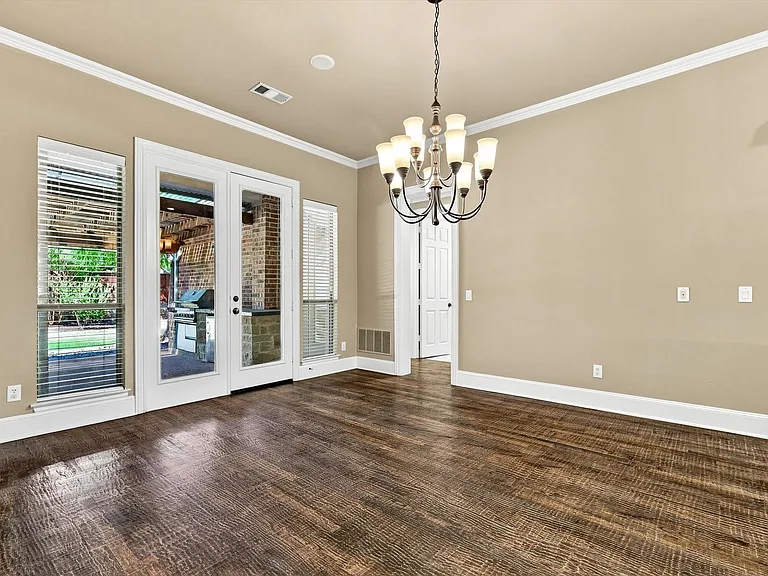 731 Lockridge Rd — Photo 12