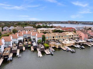 415 Horseshoe Bay Blvd N, Horseshoe Bay, TX 78657