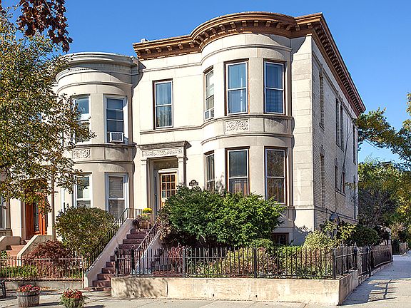 3rd image of 217 Midwood St
