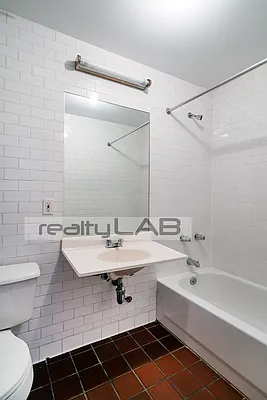 Rented by Realty Lab LLC | media 11