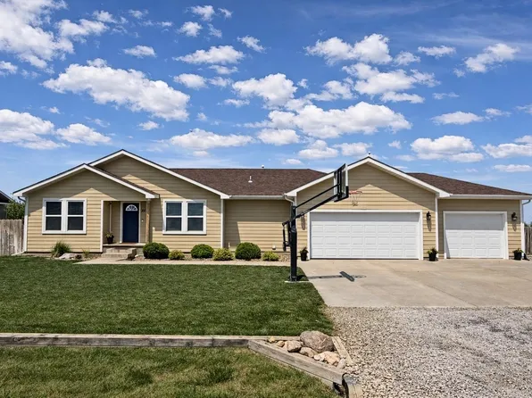 2229 S View Dr, Hays, KS 67601