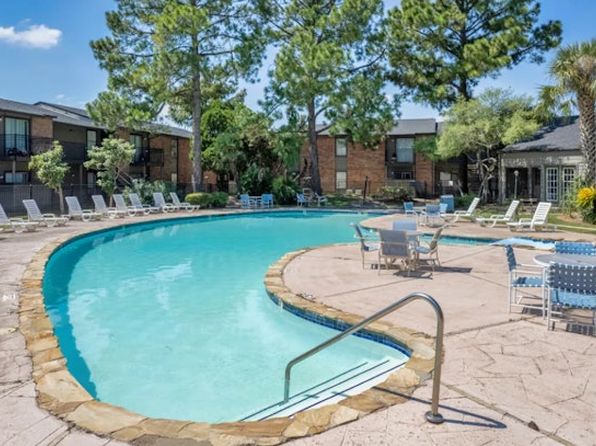 1000 Greens Rd APT 1408