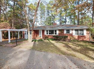 565 E Ohio Ave, Southern Pines, NC 28387