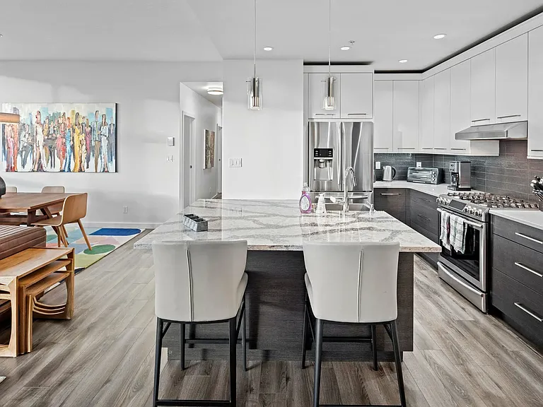 732 Cormorant St #1005 — Photo 13