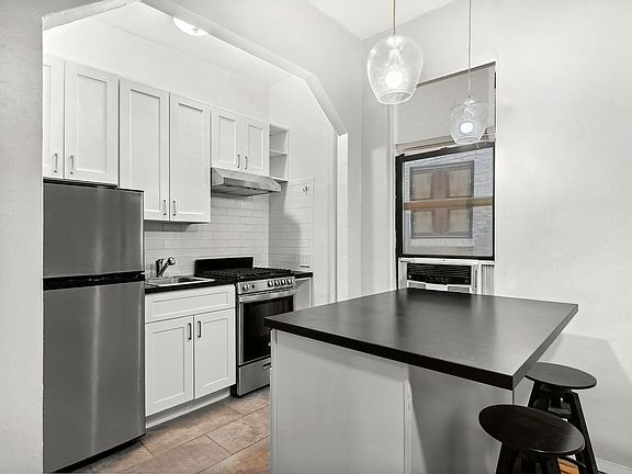 3rd image of 485 Central Park W #4G