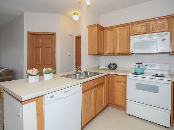 4th image of 3622 Abercrombie Ln