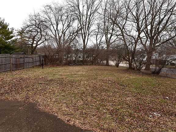 3rd image of 311 S Highview Rd