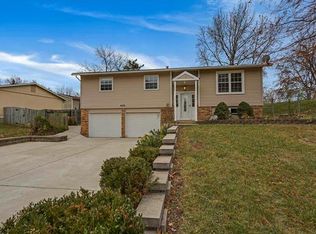 4158 Elkhart Lake Rd, Saint Charles, MO 63304