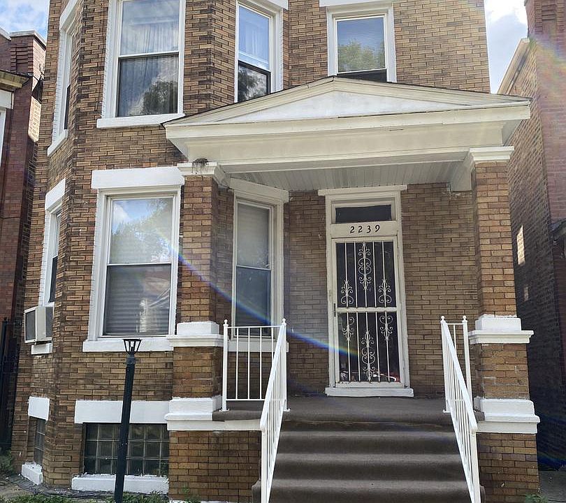 1st image of 2239 S Kirkland Ave